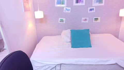 cock_whisperer69 online show from April 2, 1:51 pm