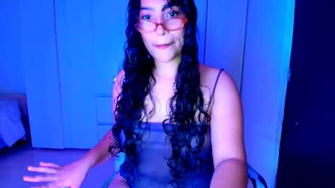 Snapshot of cocoa886863 chatting on October 11, 12:04 am cocoa886863 online show from October 11, 12:04 am