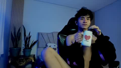 COCO online show from April 1, 12:39 pm