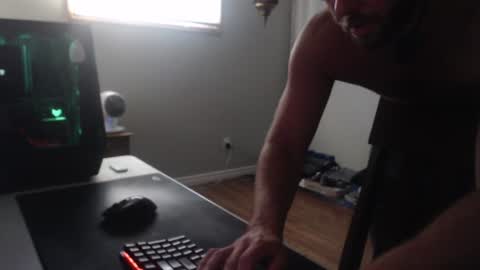 c o f f e e l o u n g e online show from July 29, 11:21 am