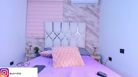 colett online show from January 17, 12:36 pm