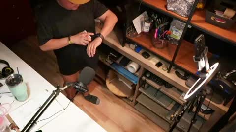 Colms Corner online show from April 26, 3:15 am