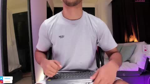 colstorw_ online show from September 26, 10:45 am