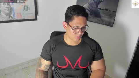 coltonmassif_ online show from November 4, 1:51 am