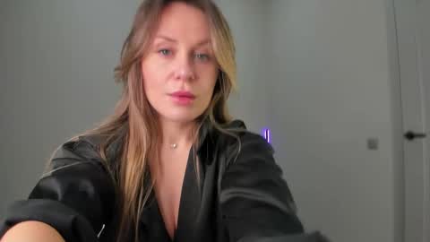 Alice online show from February 1, 1:30 pm