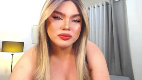 Roxy online show from February 17, 12:15 pm