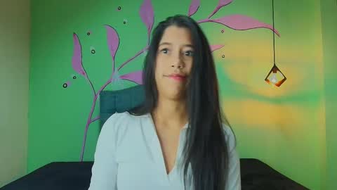 C O N N I E online show from December 3, 7:25 pm