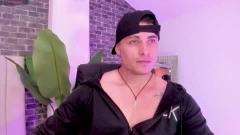 Connor Smith online show from March 11, 4:43 pm