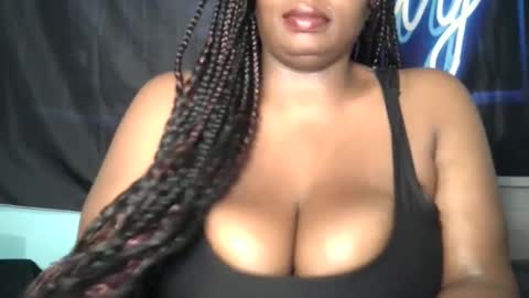 Snapshot of cookie1019 chatting on February 12, 2:43 pm Cookie1019 online show from February 12, 2:43 pm
