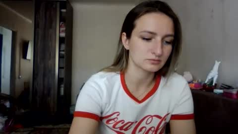cora_fora online show from June 3, 10:07 am