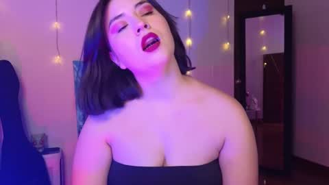  Coral   online show from February 24, 2:40 am