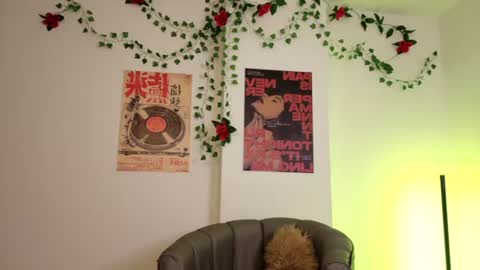 Coralie Bronson online show from July 13, 11:30 pm