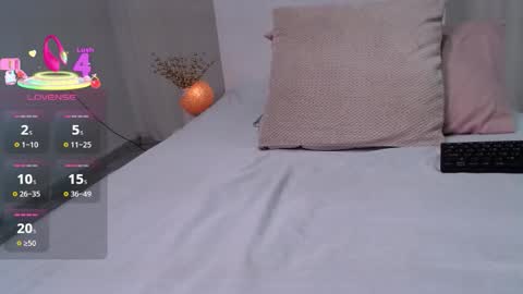 Coral Reyes online show from December 17, 10:55 am