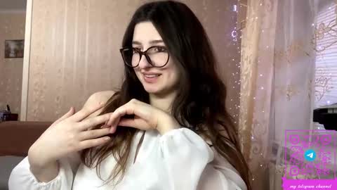 Elisheva online show from February 11, 1:59 pm