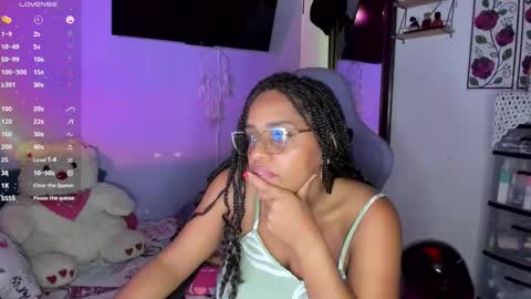 Snapshot of corinastonee chatting on October 21, 2:27 am corina online show from October 21, 2:27 am