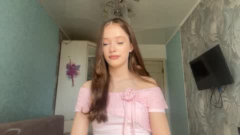 Bella 1st day here online show from April 3, 9:27 am