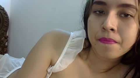 Snapshot of cottoncandygirl9898 chatting on February 23, 9:33 am Liz Gwyneth Charlota online show from February 23, 9:33 am