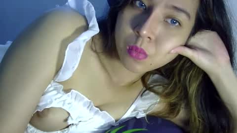 Snapshot of cottoncandygirl9898 chatting on February 22, 8:09 pm Liz Gwyneth Charlota online show from February 22, 8:09 pm