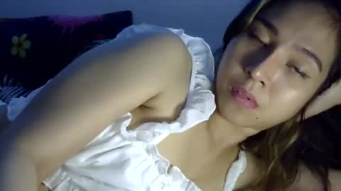 Snapshot of cottoncandygirl9898 chatting on February 16, 2:00 pm Liz Gwyneth Charlota online show from February 16, 2:00 pm