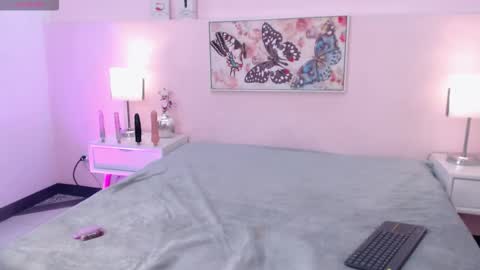 Snapshot of couplecolombia_gh chatting on September 23, 4:17 am lola y juan online show from September 23, 4:17 am