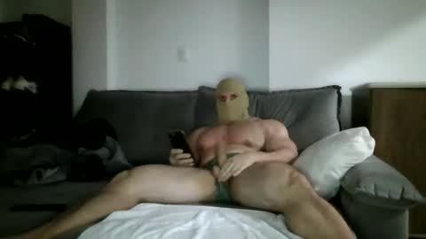 couplemuscle40 online show from September 20, 1:41 am