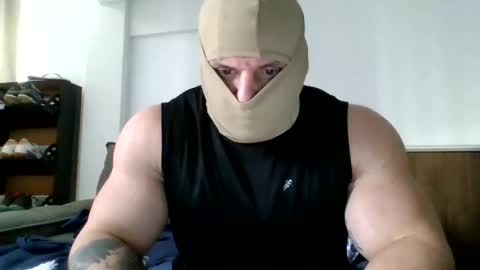 couplemuscle40 online show from September 10, 12:17 pm