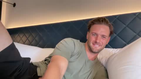 Courtney online show from February 21, 3:12 am