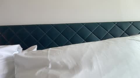 Courtney online show from October 3, 3:04 am