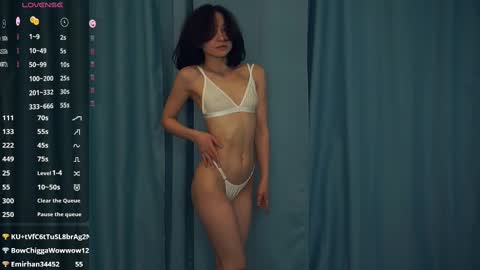 Yui online show from February 25, 1:43 pm