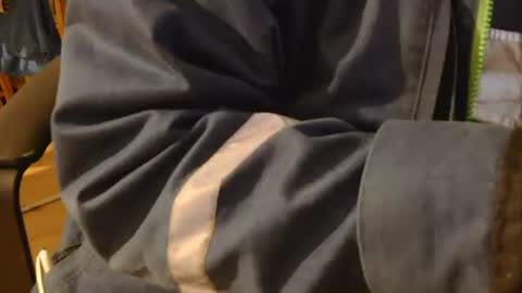 coyote017 online show from April 7, 3:14 pm