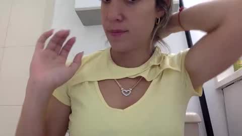 cramelito01 online show from April 12, 8:24 pm