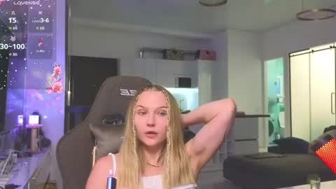 lucy online show from July 22, 4:53 pm