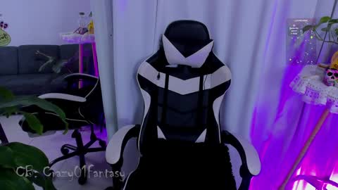 Laura  online show from January 3, 5:06 am