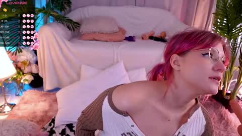 Sonya online show from March 1, 9:59 pm