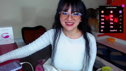 Snapshot of crazy_nami chatting on October 24, 6:03 am Nami  online show from October 24, 6:03 am