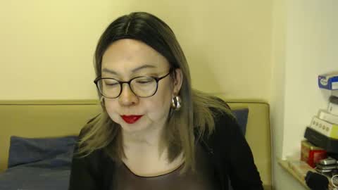 Kelly   online show from January 12, 4:08 pm