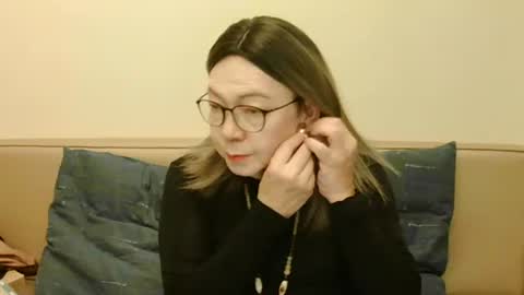 Kelly   online show from December 21, 3:18 pm