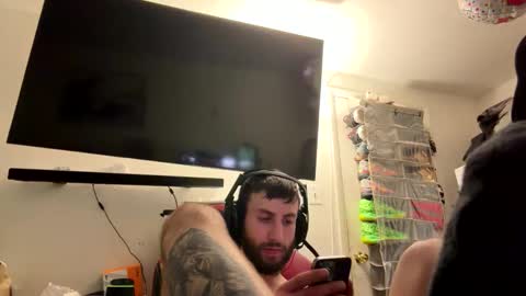 crazydill28 online show from March 7, 12:10 am