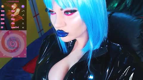 Roxy online show from December 4, 3:11 pm