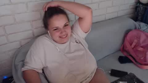 Crazyy Girl  online show from December 3, 5:24 pm