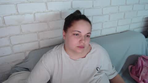 Crazyy Girl  online show from May 24, 5:30 pm