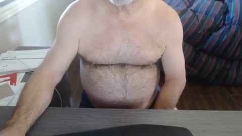 Creamormilk online show from September 19, 6:00 pm