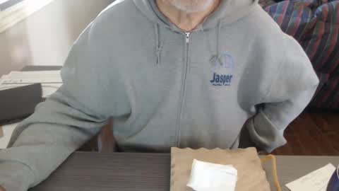 Creamormilk online show from September 20, 6:00 pm