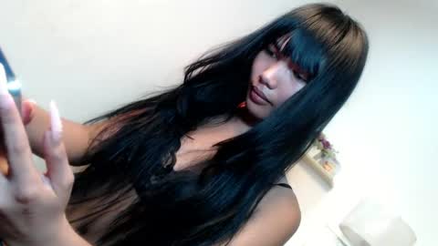 creamy_cinnamonx online show from July 26, 6:33 am