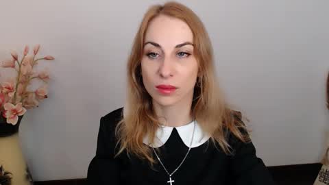 Snapshot of create_your_own_sun chatting on October 8, 12:00 pm Lera online show from October 8, 12:00 pm