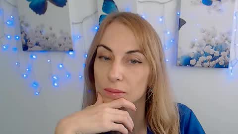 Snapshot of create_your_own_sun chatting on September 18, 1:04 pm Lera online show from September 18, 1:04 pm