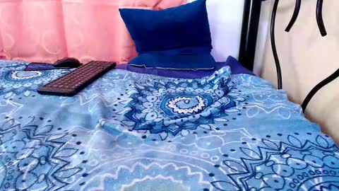 Snapshot of creysydulce chatting on October 17, 2:26 am creysy online show from October 17, 2:26 am