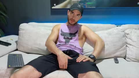 Snapshot of crhistian1_ chatting on October 23, 10:21 pm CRHISTIAN online show from October 23, 10:21 pm