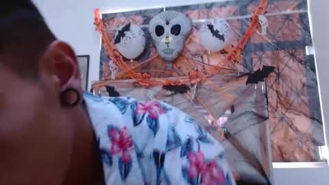 criiscs online show from October 23, 11:34 am