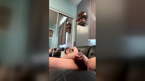 cris7104 online show from April 21, 7:54 pm